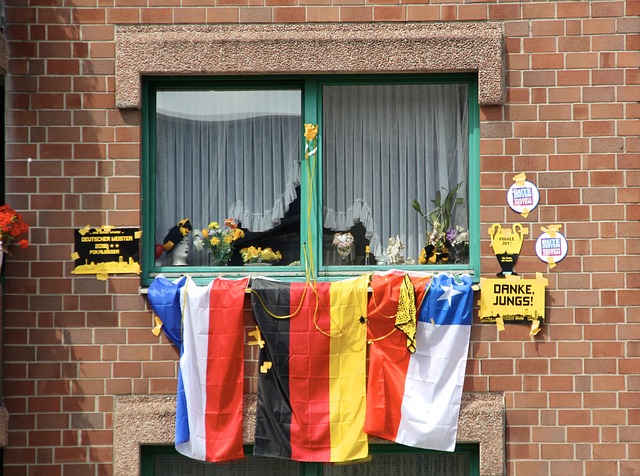 对强敌时更 对强敌时更